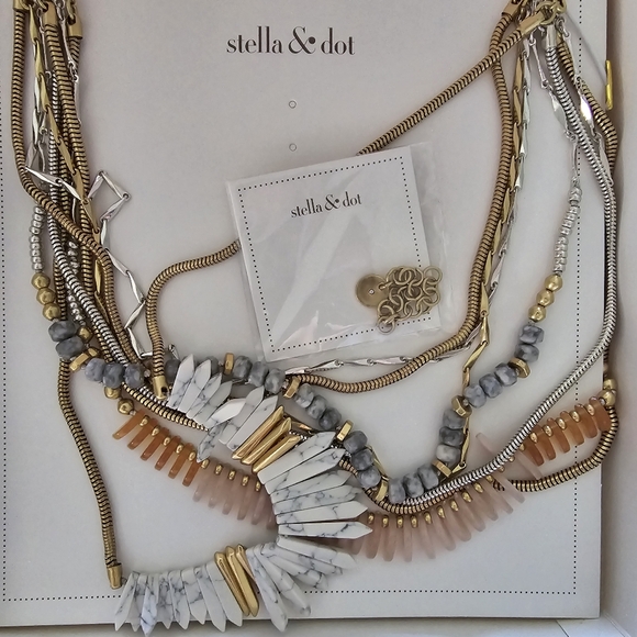 New in original box Stella & Dot Ezra statement necklace - Picture 9 of 14